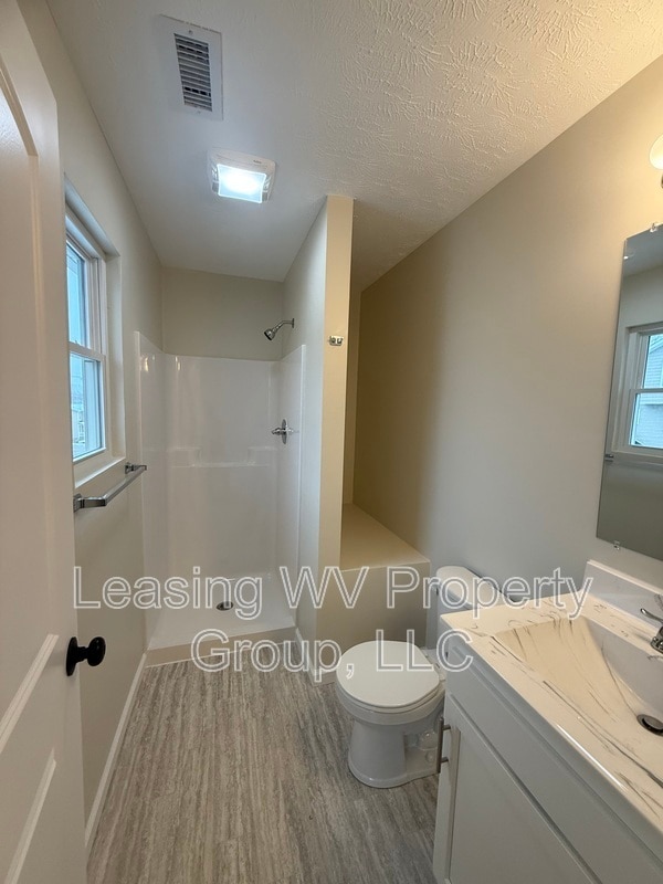 Building Photo - 66 Christian Ct