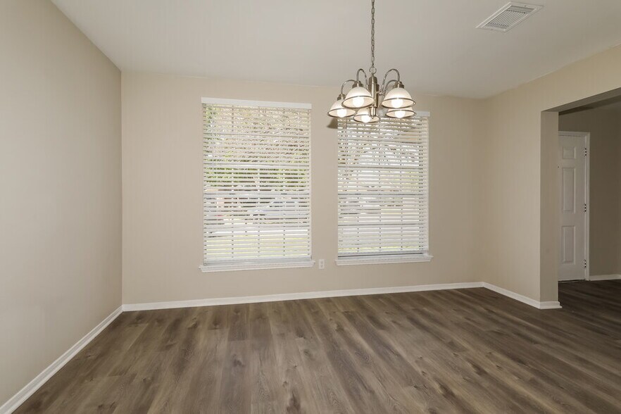 Building Photo - 24231 Bar Kay Ln