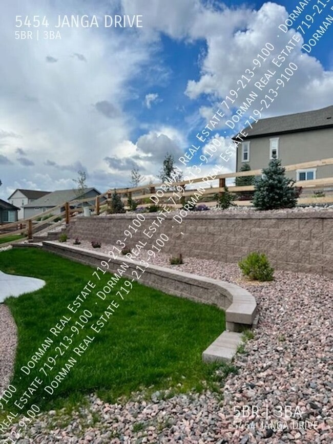 Building Photo - 5454 Janga Dr