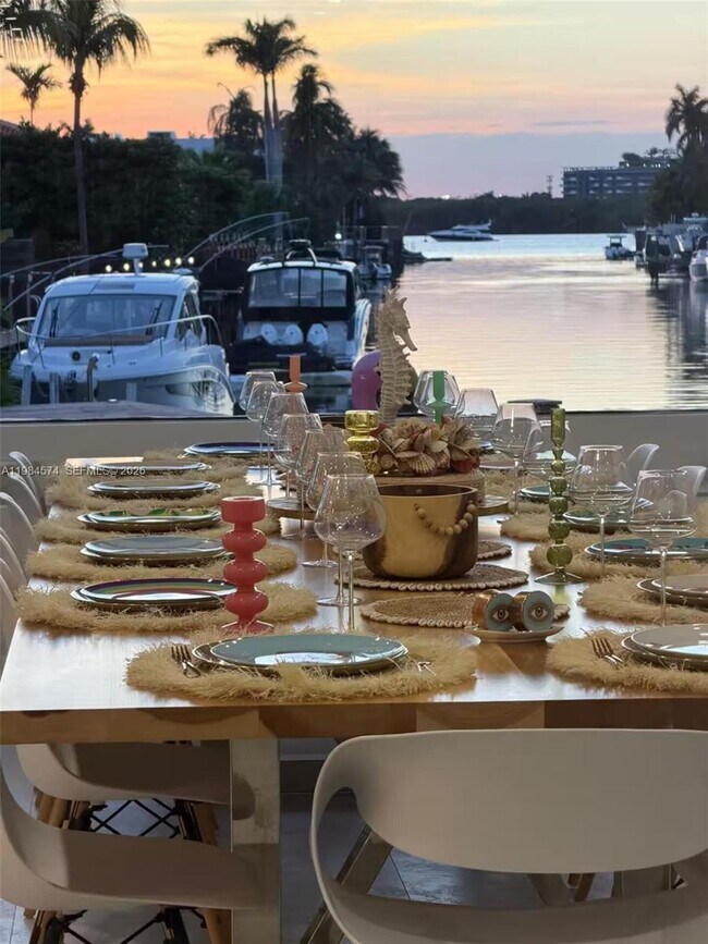 Building Photo - 3401 NE 165th St