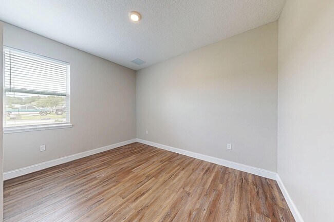 Floorplan - Eleven Oaks