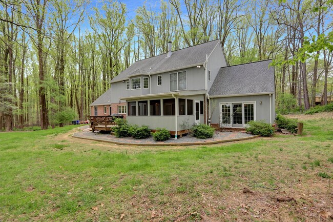 Building Photo - An Unbelievable Rental Opportunity – Grand...