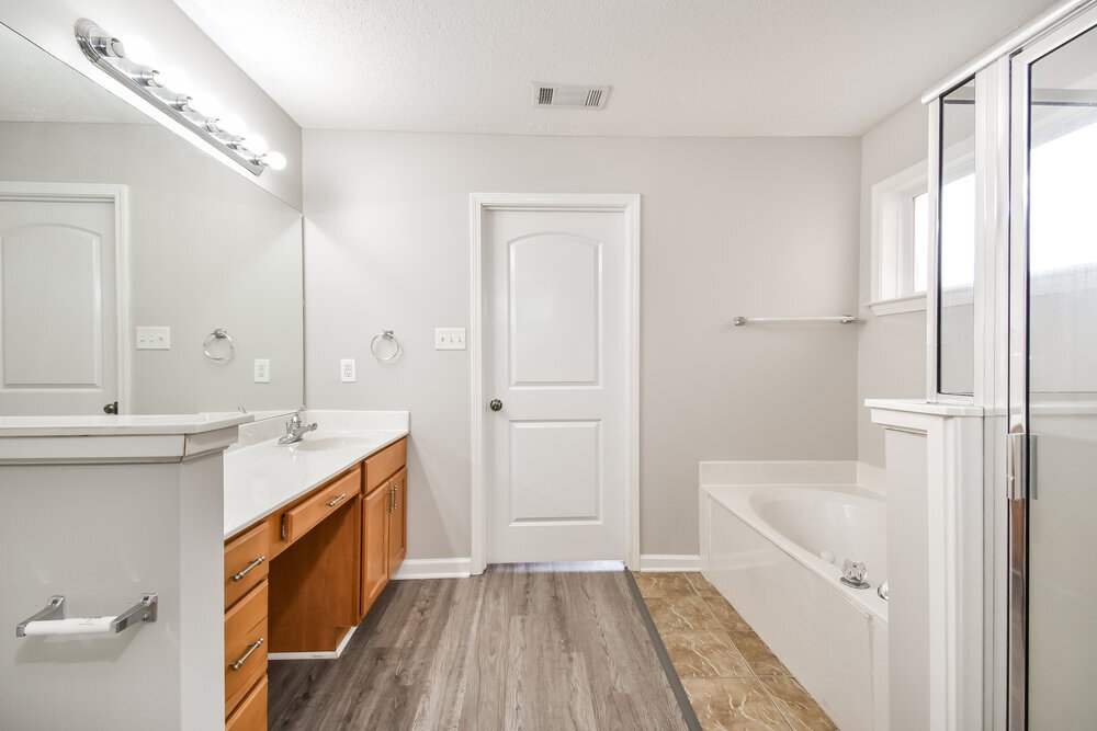 Building Photo - 10173 Evening Hill Dr