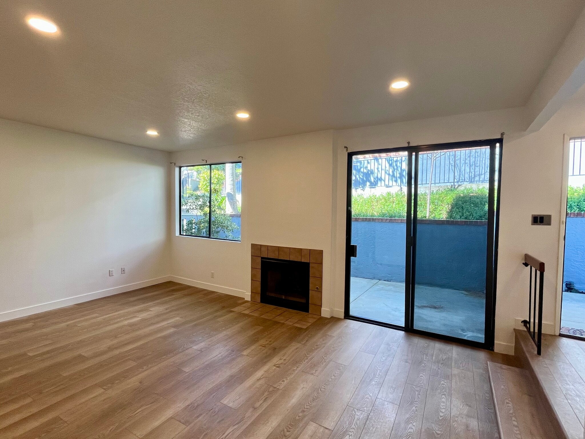 Building Photo - 29105 Thousand Oaks Blvd