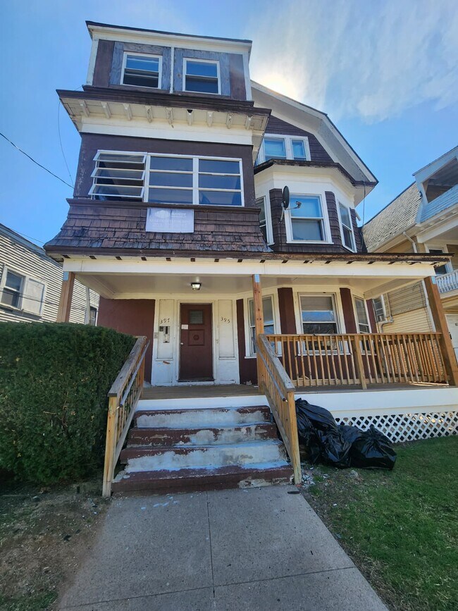 Building Photo - 395 Sherman Ave