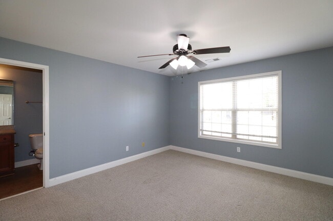 Building Photo - 417 Courchelle Dr