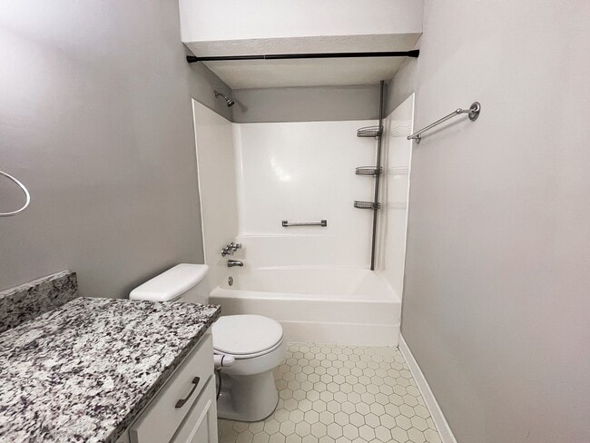 Building Photo - 709 54th St