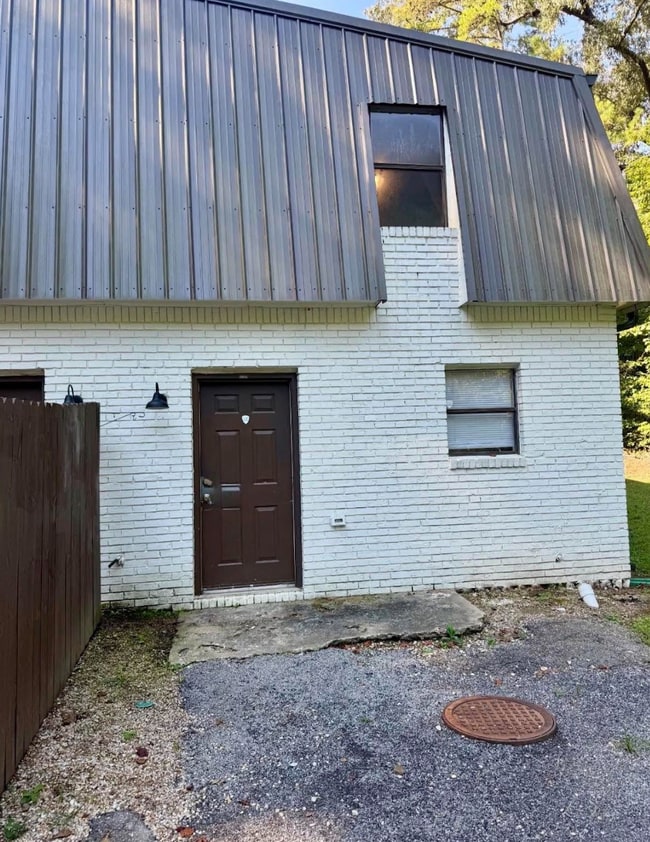 Building Photo - Mount Olive