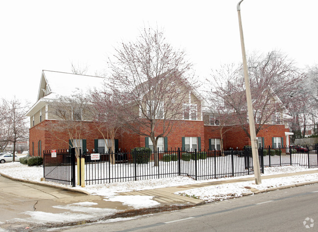 Building Photo - Idlewild Court Apartments