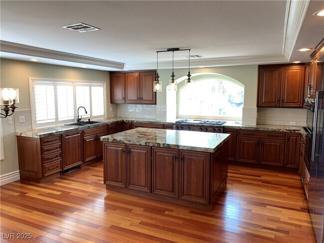 Building Photo - 7522 Mystic Voyage St