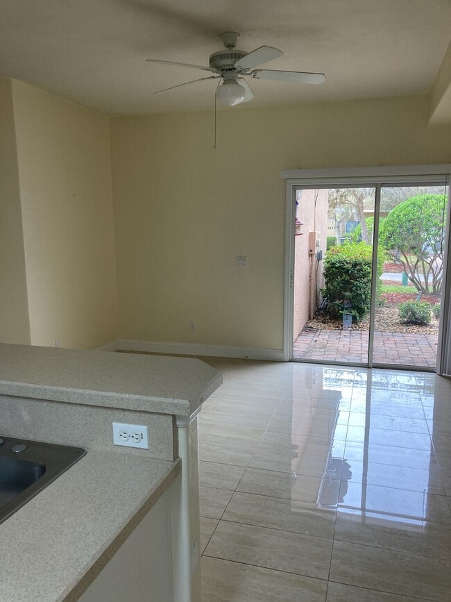 Building Photo - 432 Airport Rd