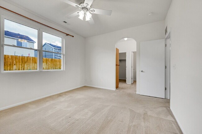 Building Photo - $2,100.00 - 3 Beds, 2 Baths, Single Family...