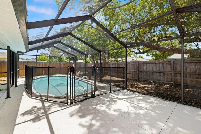 Building Photo - 2066 62nd Pl S