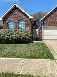 Building Photo - 1930 Shady Oaks Ct