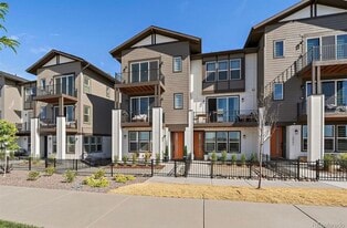 Building Photo - 10858 Lyric St