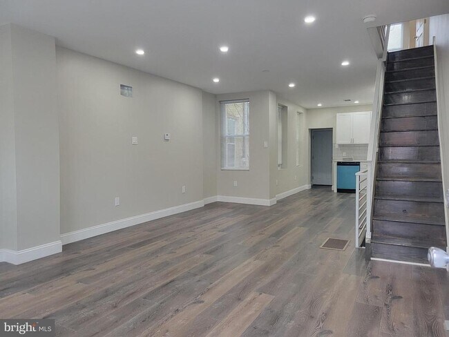 Building Photo - 1514 S 27th St