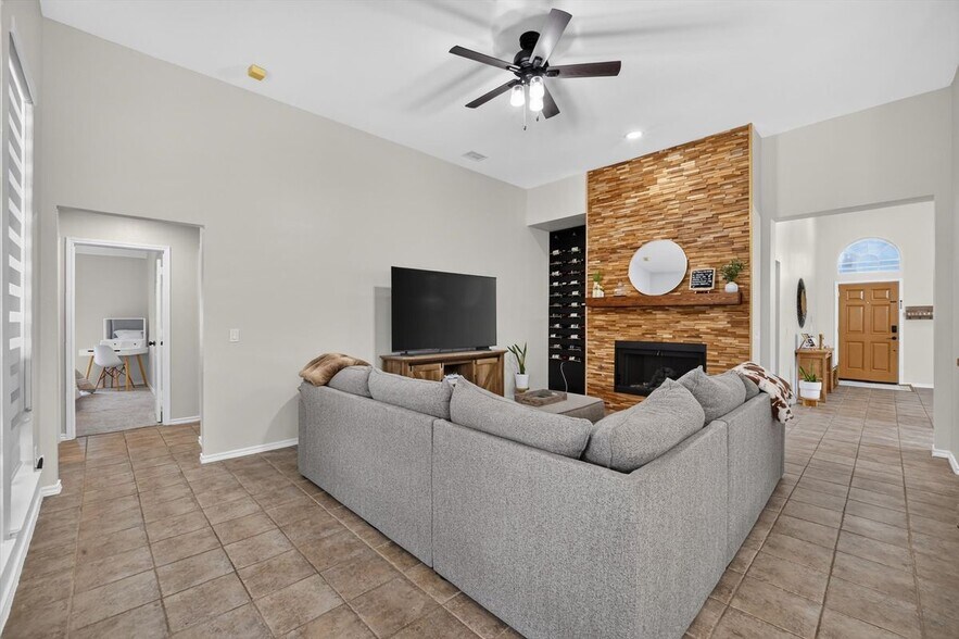 Building Photo - 9906 Ashmont Dr