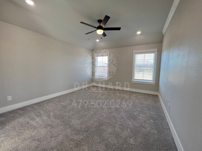Building Photo - Single-Family Home- Desirable Clearwood Plan