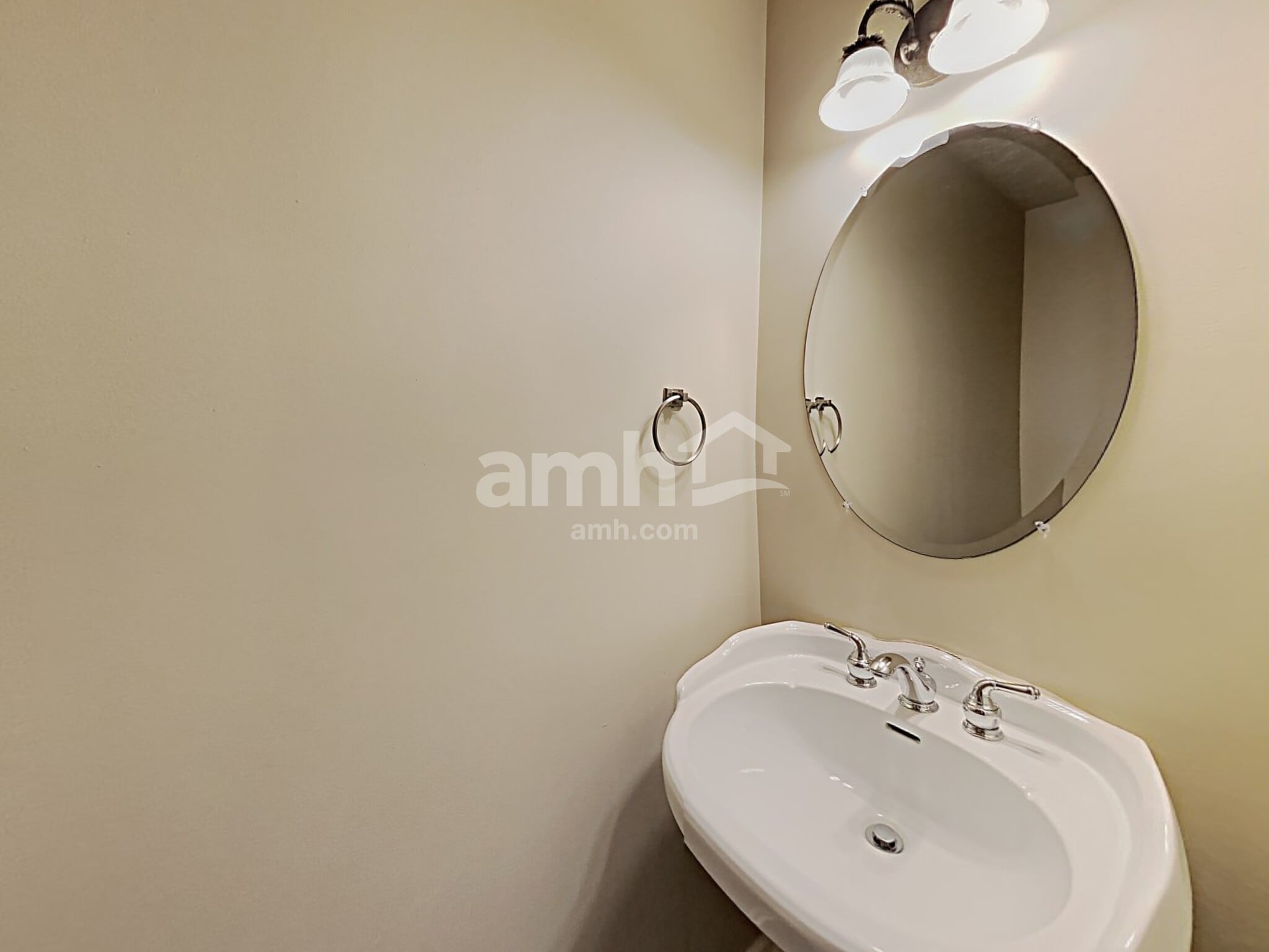 Building Photo - 1411 Carmack Ln