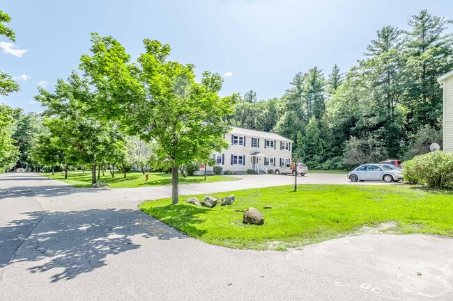 Building Photo - Willow Rock Apartments