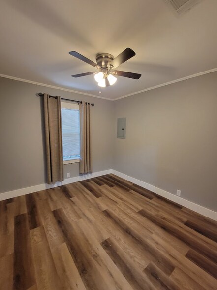 Building Photo - 5005 Lynell St