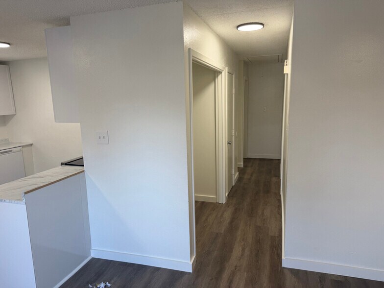 Building Photo - 4254 Southpark Dr