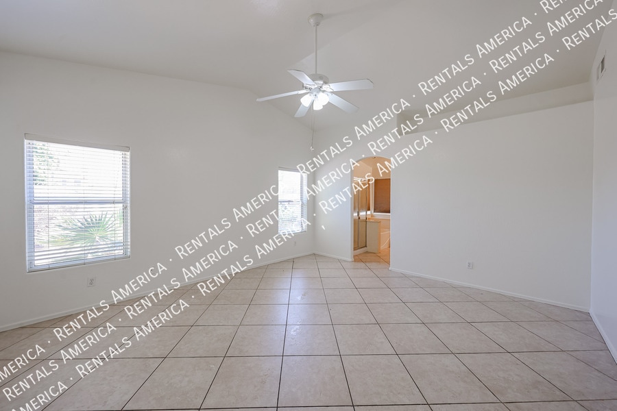 Building Photo - 13182 W Cypress St