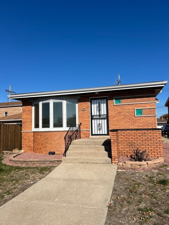 Building Photo - 4148 W 87th St