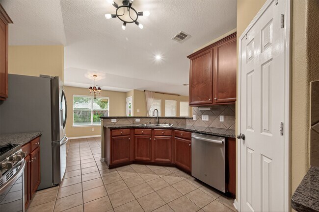 Building Photo - 6922 Summer Bridge Ln
