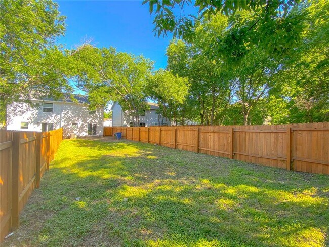 Building Photo - 7208 Meador Ave