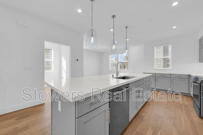 Building Photo - 3001 Ivory Ter