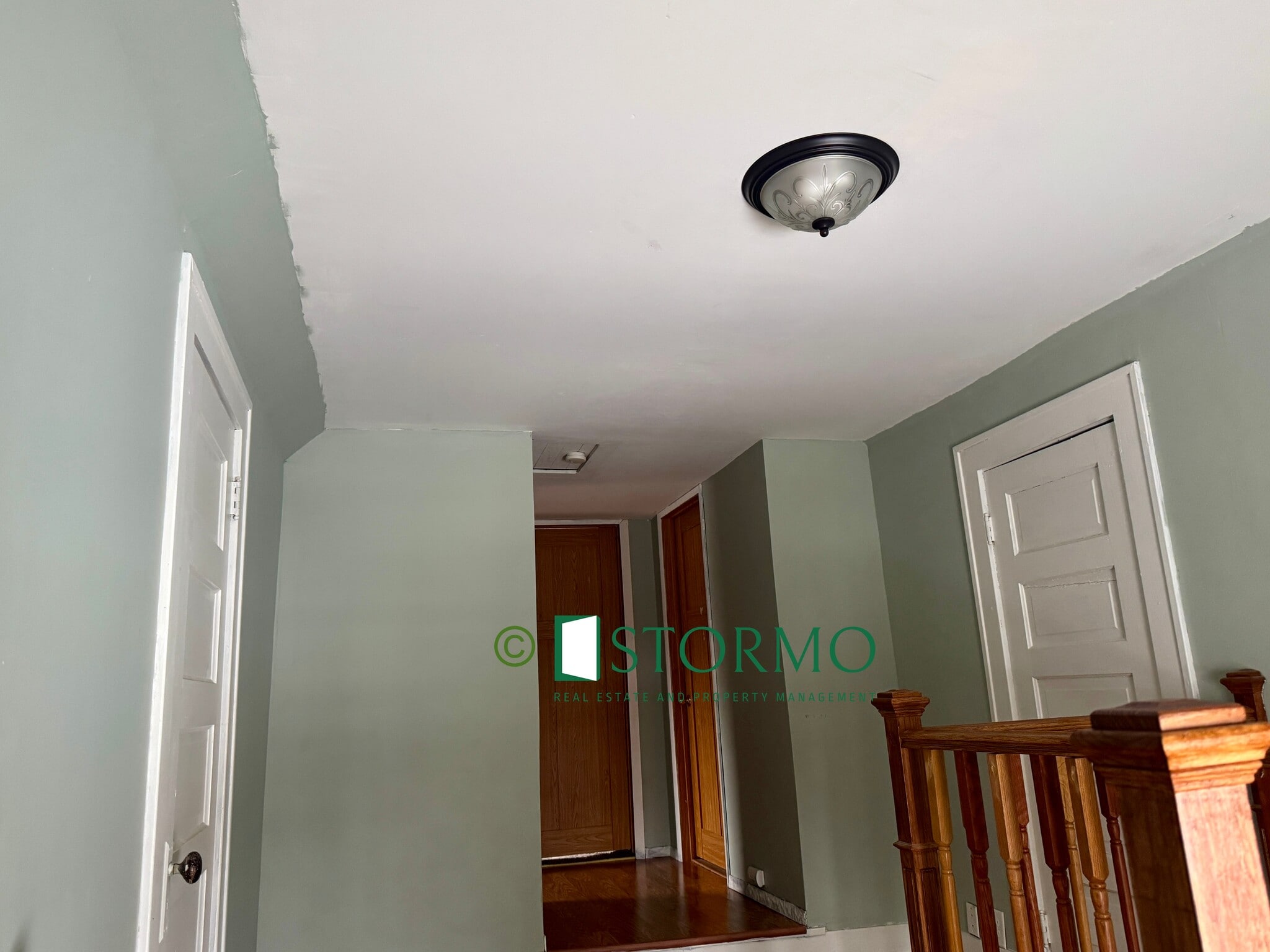 Building Photo - 626 Oak St NE