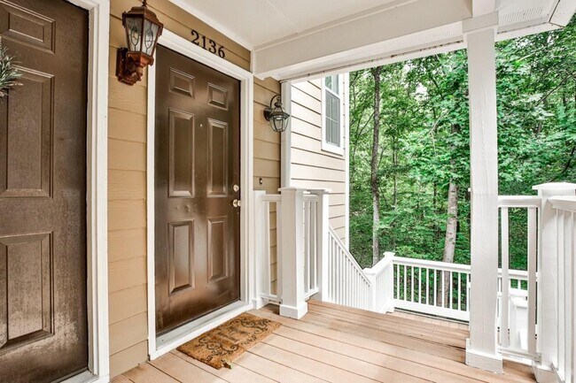 Building Photo - 2136 River Heights Walk SE