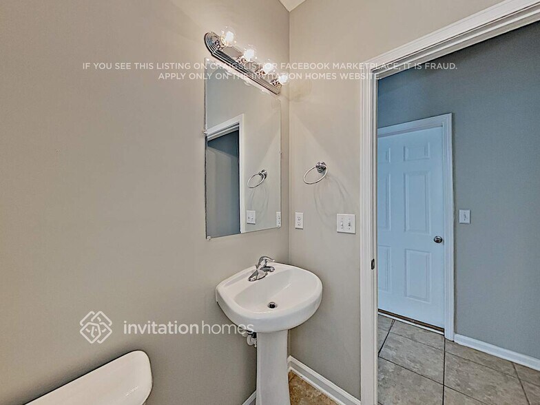 Building Photo - 6513 Huntscott Pl