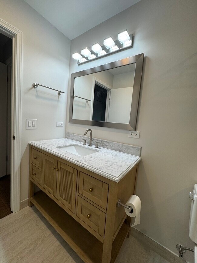 Building Photo - 1705 Central Ave