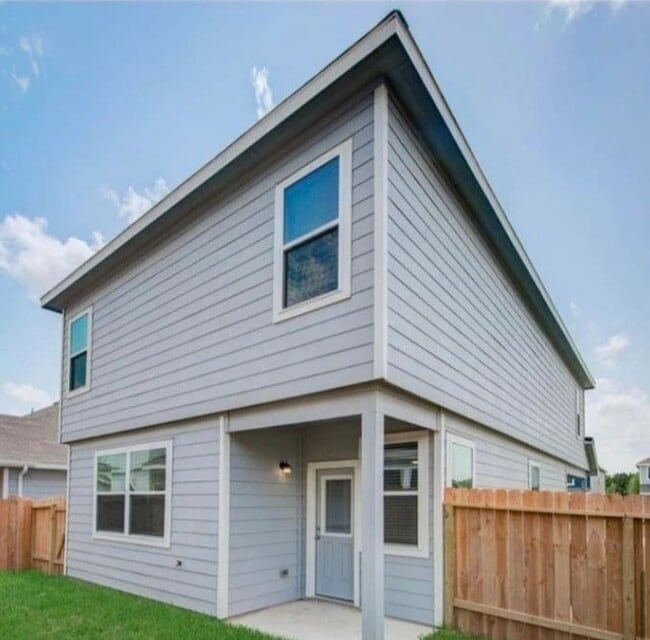 Building Photo - 22106 Regal Heights Ln
