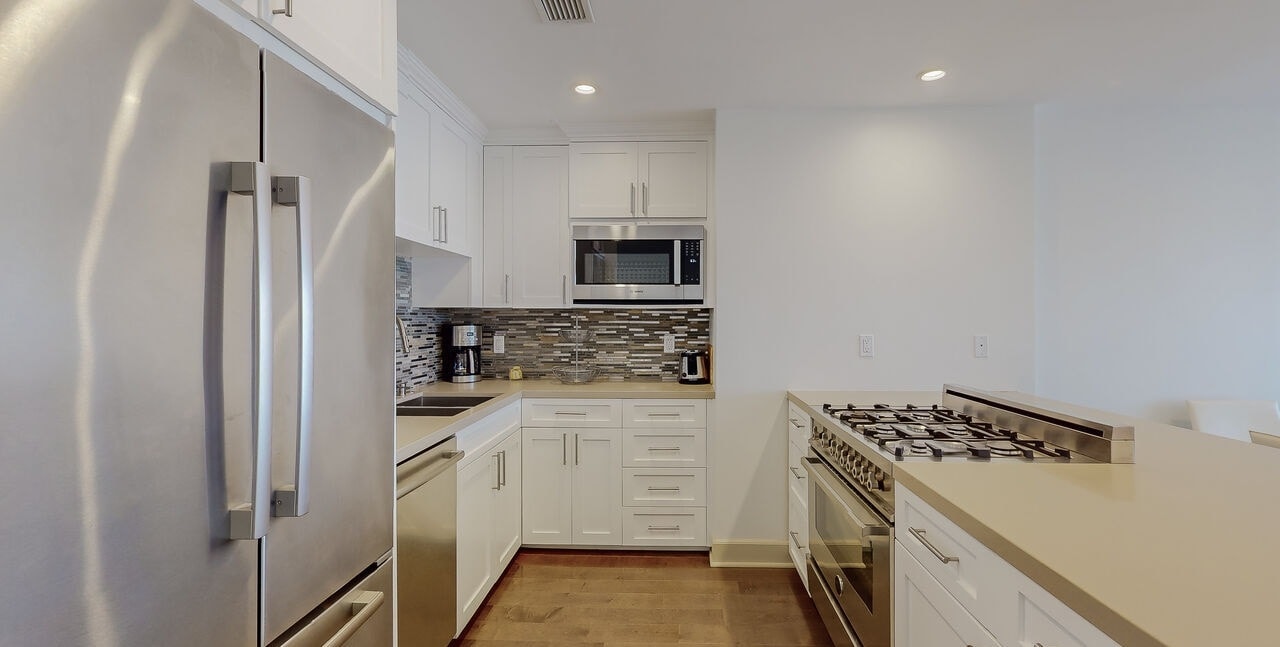 Building Photo - 101 California Ave