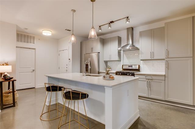 Building Photo - 5718 McCommas Blvd