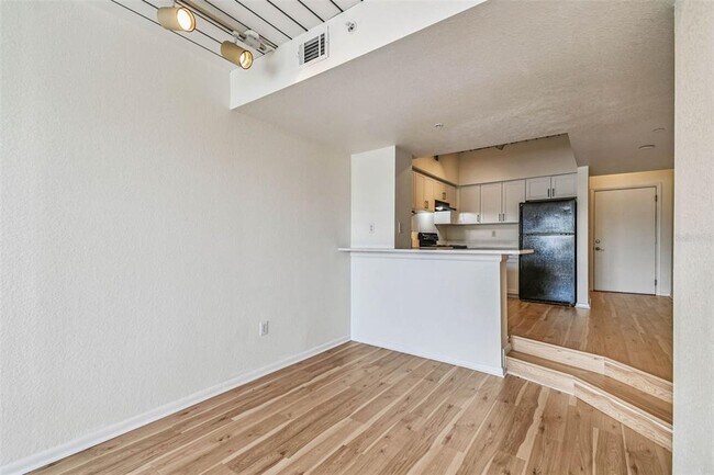 Building Photo - 2331 W Horatio St