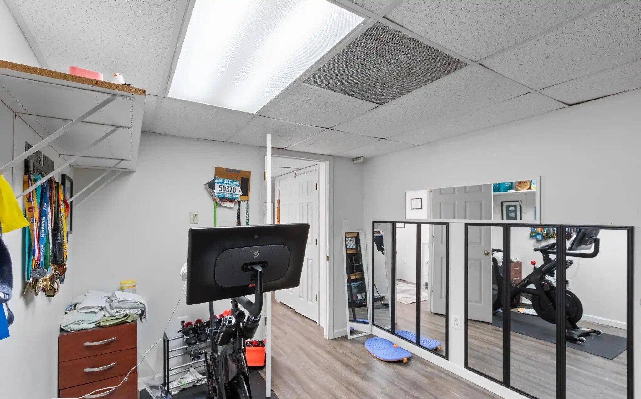 Building Photo - 6 Beau Ridge Dr