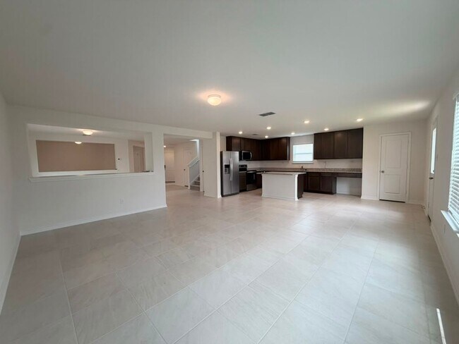 Building Photo - 7919 Mariposa Mnr