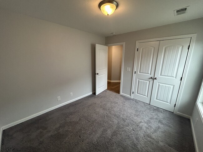 Building Photo - 721 Tidwell Dr