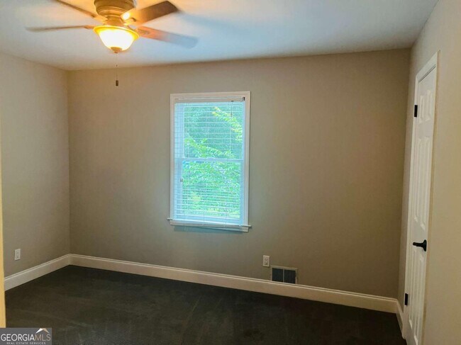 Building Photo - 2472 Ramblewood Ct