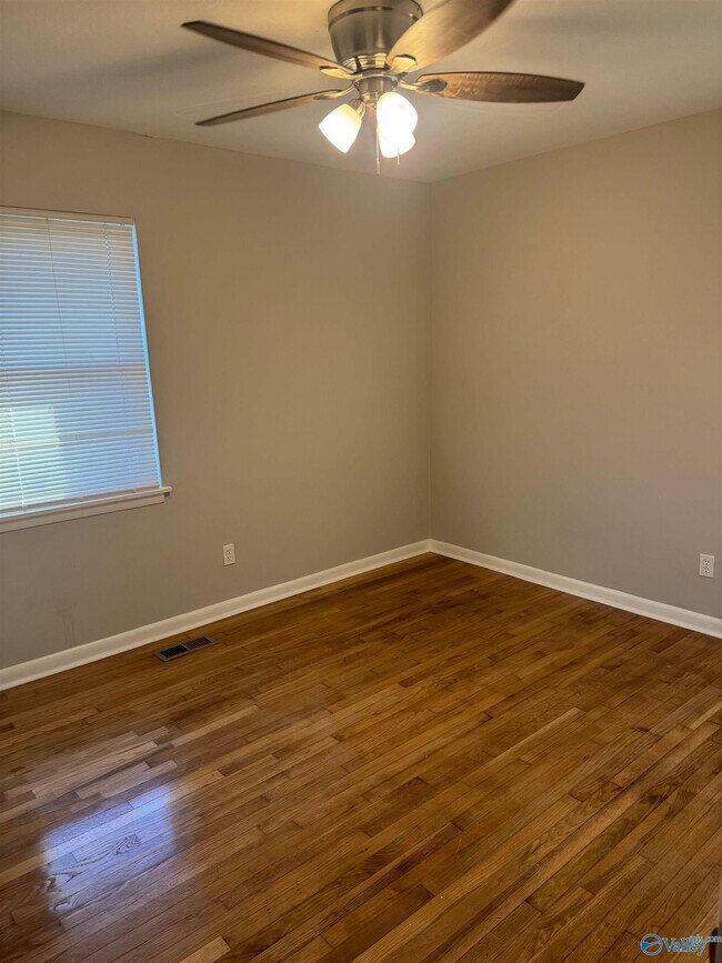 Building Photo - 3307 Farris Dr