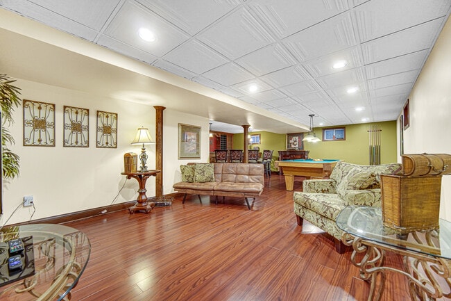 Building Photo - 10700 Churchill Dr
