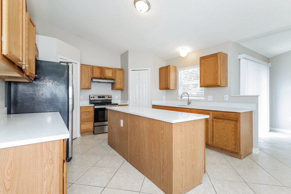 Building Photo - 225 Cranbrook Dr