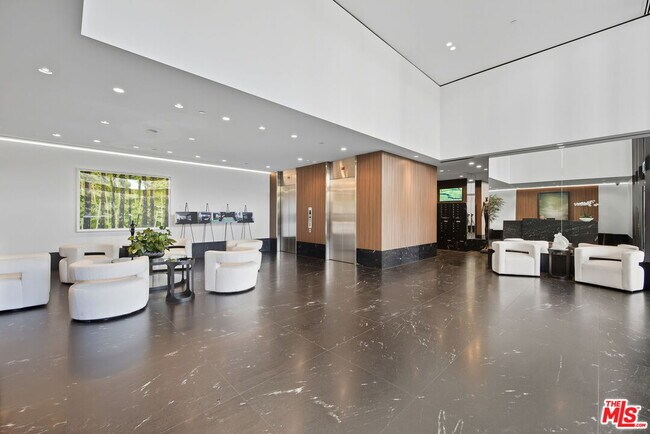 Building Photo - 10350 Wilshire Blvd