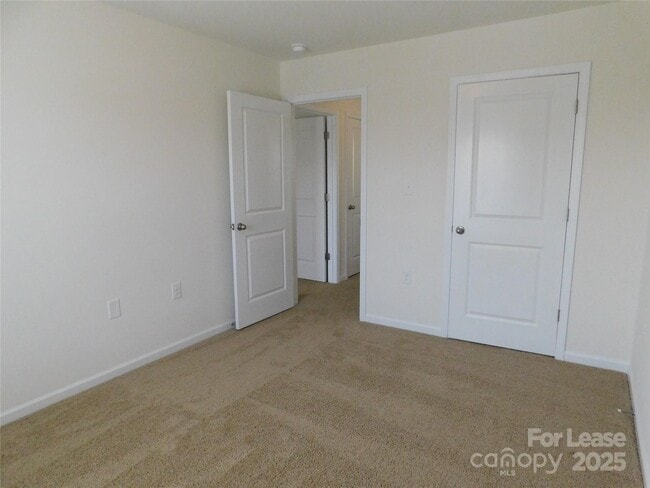 Building Photo - 3995 BETHESDA Pl