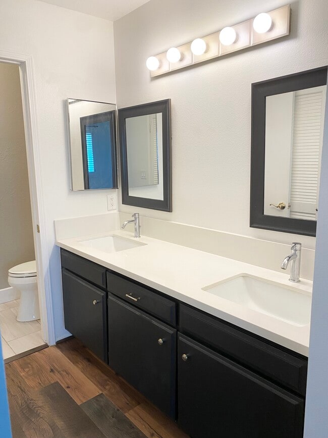 current master bathroom - 883 Magnolia Ave