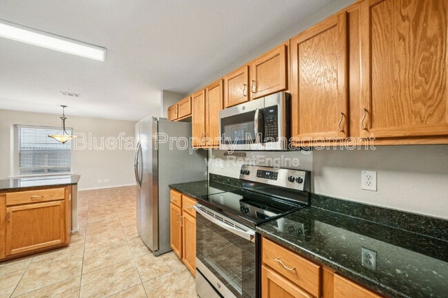 Building Photo - 422 Granite Bay